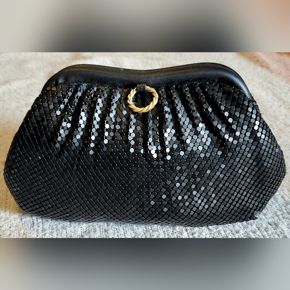 Vintage Whiting & Davis 1980s Black Metal Mesh & Leather Trim Clutch Bag - Picture 2 of 12